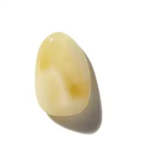 Hổ Phách Trắng (White Amber)